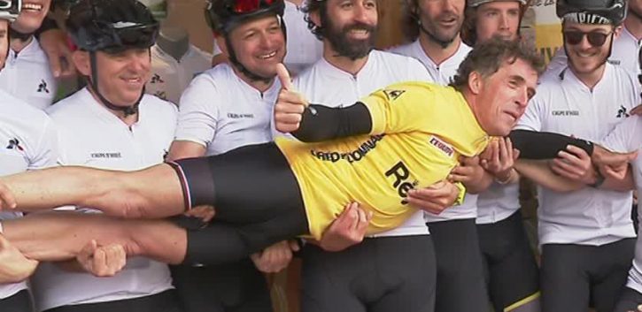 Pedro Delgado inaugura en l’Alpe d’Huez la primera tienda de productos “Le Tour de France”