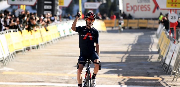 Adam Yates gana en Vallter 2000 y es el nuevo líder de la Volta