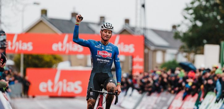 Van der Poel impone su ley en Hulst