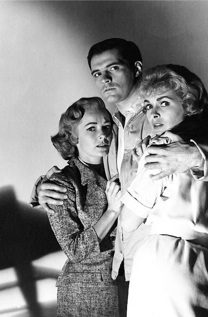 Janet Leigh, John Gavin y Vera Miles en Psicosis. Hitchcock hacía milagros cuando Dios no estaba en el rodaje 