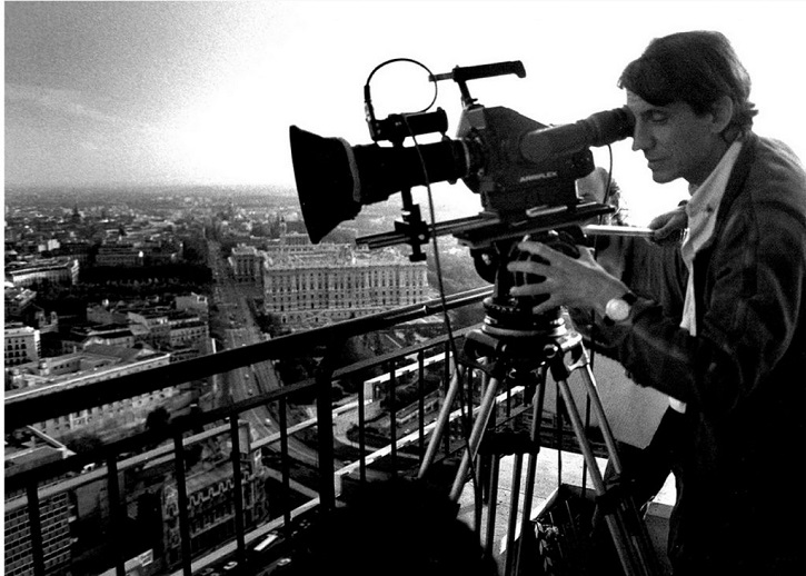 Basilio Martín Patino durante el rodaje de Madrid | El Reina Sofía proyecta un ciclo de cine sobre Lavapiés 