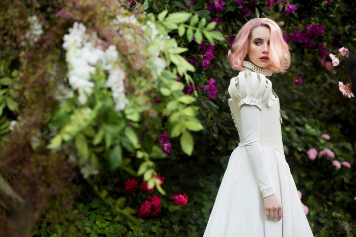 Emma Roberts | ‘Paradise Hills’: Alice Waddington debuta con una digna distopía feminista