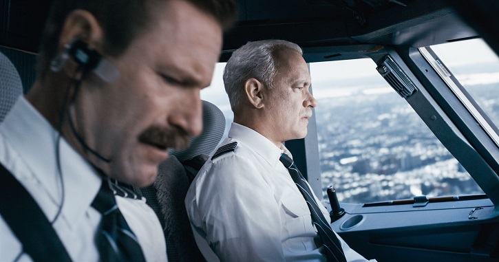 Aaron Eckhart y Tom Hanks en Sully