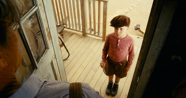 Fotograma del filme | Resuelve tus dudas de fe gracias a la emocionante ‘Little Boy’ 