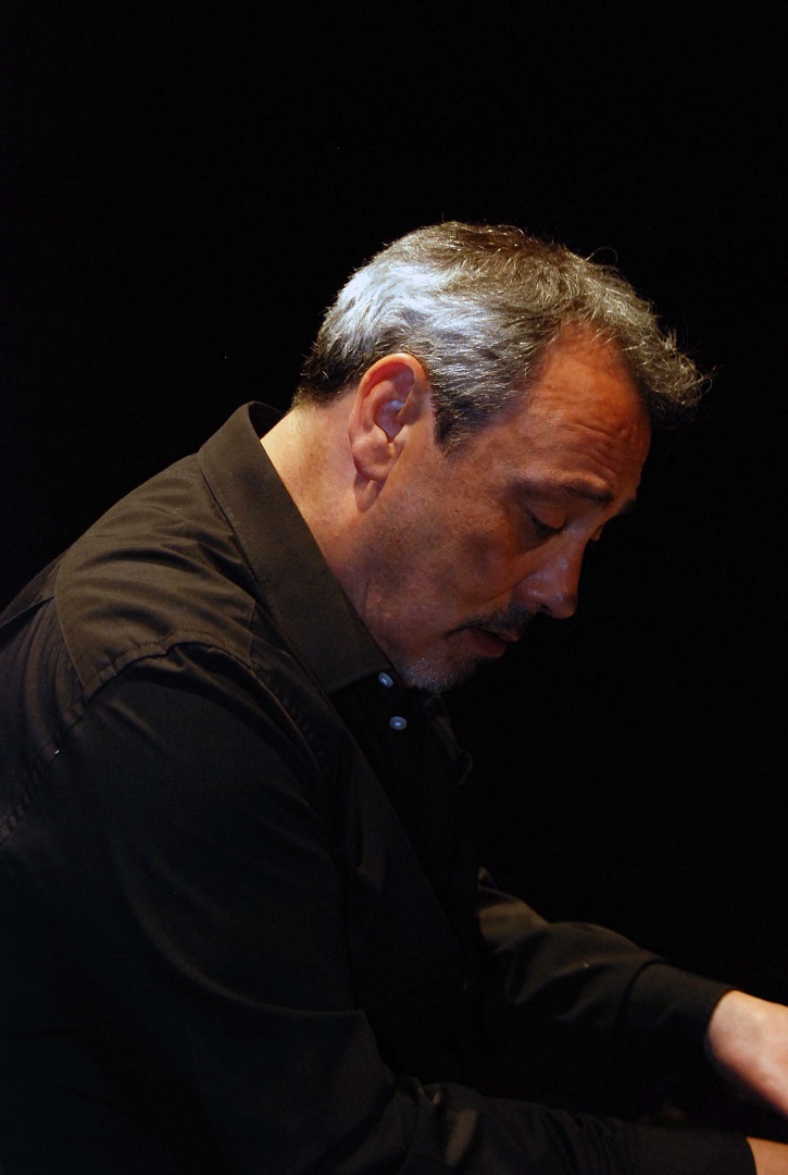 Entrevista al pianista Jorge Gil Zulueta: “El silencio también es música”