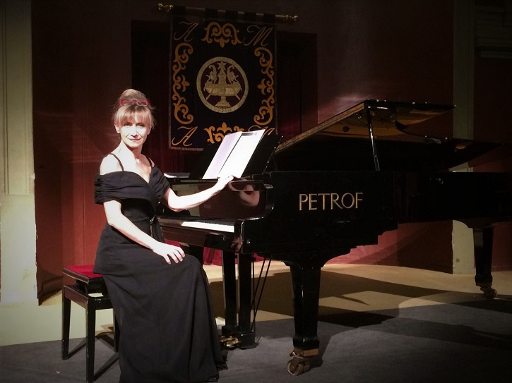 La pianista Natalia Belenova | ‘María Callas Sfogato’: Hoy arranca la gira del exitoso dramedia teatral