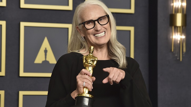 Jane Campion con uno de sus dos premios Oscar