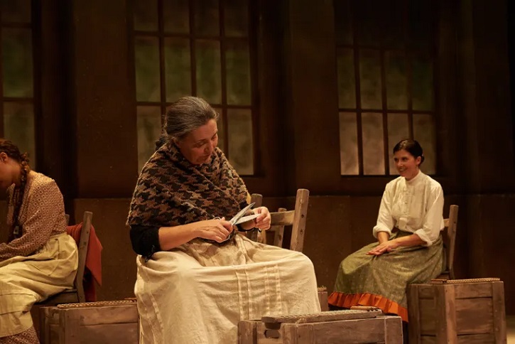 ‘Cigarreras’: Afinada teatralización de la novela La Tribuna de Pardo Bazán