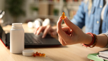 Marta León, nutricionista: «El marketing exagera beneficios y simplifica el mensaje. No hay que caer en el pensamiento de que un bote de colágeno va a quitarnos 20 años de encima»