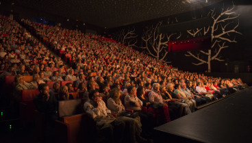 Va a una obra de teatro y el 'bochorno' que siente por lo que hace el actor en escena le deja con mal cuerpo: "Ridículo"