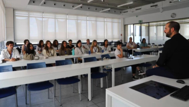 Deja su trabajo de informático, aprueba una oposición de profesor y años después está a un paso de hacer historia en Dubai, lo mejor de la temporada