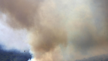Meteorólogos se sorprenden con el fenómeno provocado por incendios como el de Cataluña: "Incluso con descargas eléctricas"