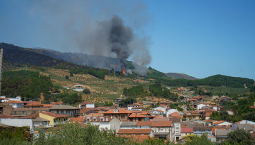 Un vecino de Las Hurdes pone nombre al culpable del incendio forestal que sigue activo: «Cada cuatro años»