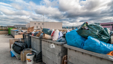 Los municipios de España que van a pagar hasta cuatro veces más por la tasa de basuras: hay vecinos que ya se están quejando