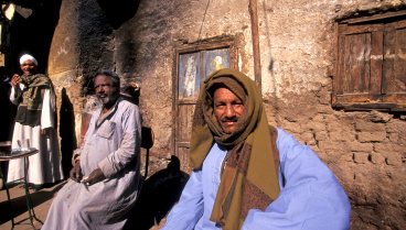 Lethal Crysis, documentalista y youtuber: “En Egipto estrené la cámara de fotos con el jefe de una tribu nubia, dejé de hacerlo por esta razón, pero me encantaba ver la reacción de la gente local, rudimentaria«»