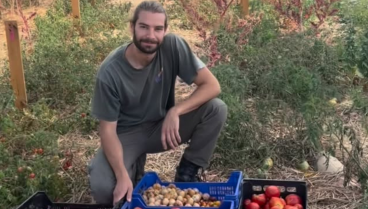 Emilio Medina (26), agricultor: «Recuperé la huerta de mi bisabuelo y sus tomates»