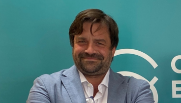 Cientos de vecinos de Gijón acuden a Rafa para comer: «Preocupa el número de jóvenes»