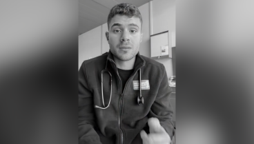 Víctor, médico: «Usad la mascarilla, no hacerlo supone una falta de educación»