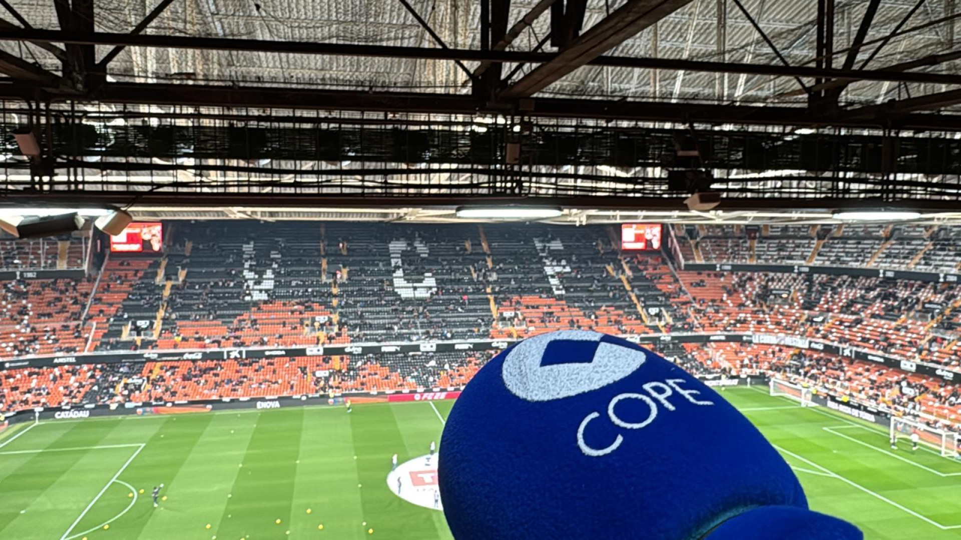 DIRECTO | Valencia 0 - 0 Elche; Rioja perdona el primer gol