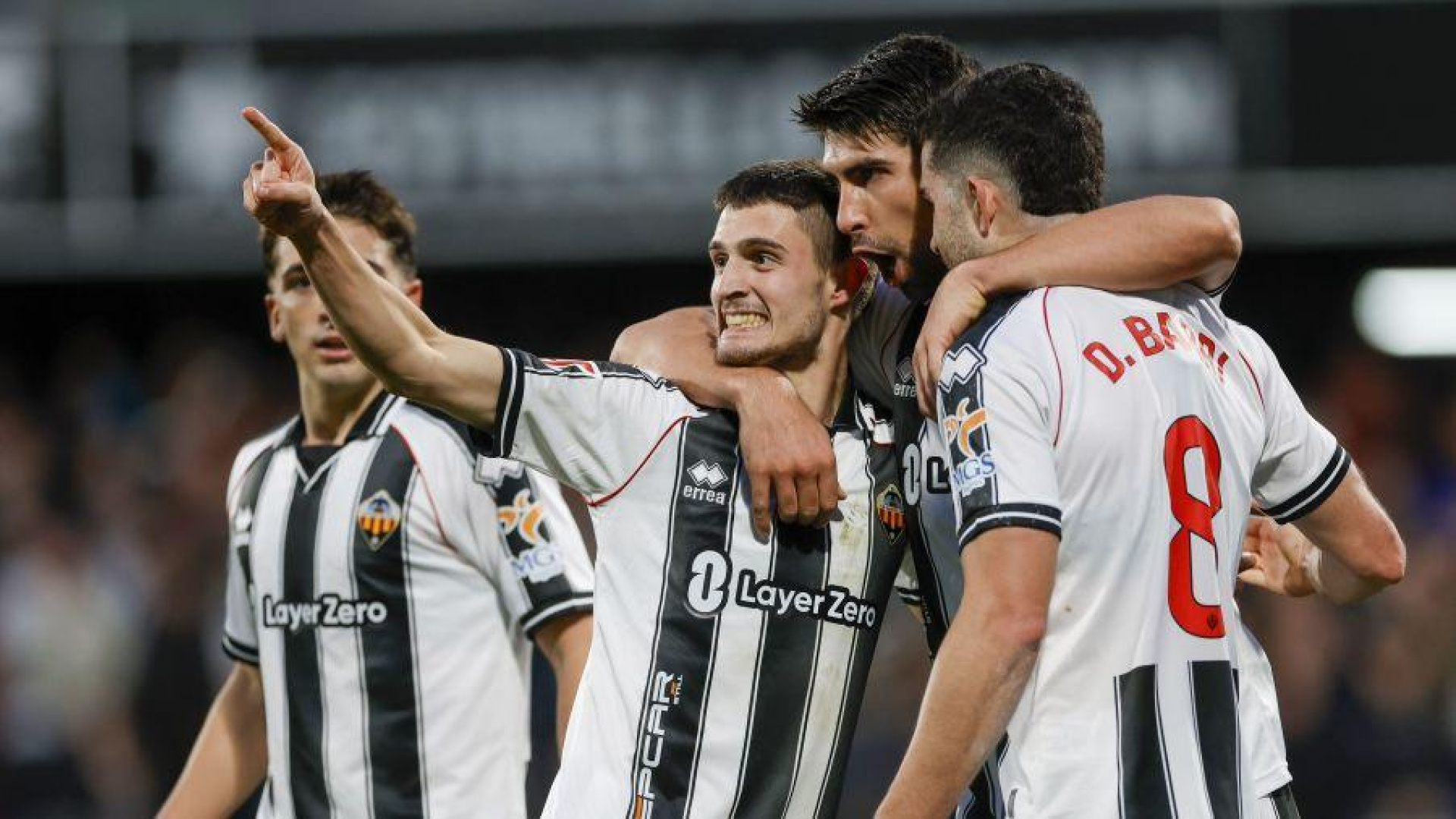 El Castellón desarbola al Huesca tras una espectacular primera parte