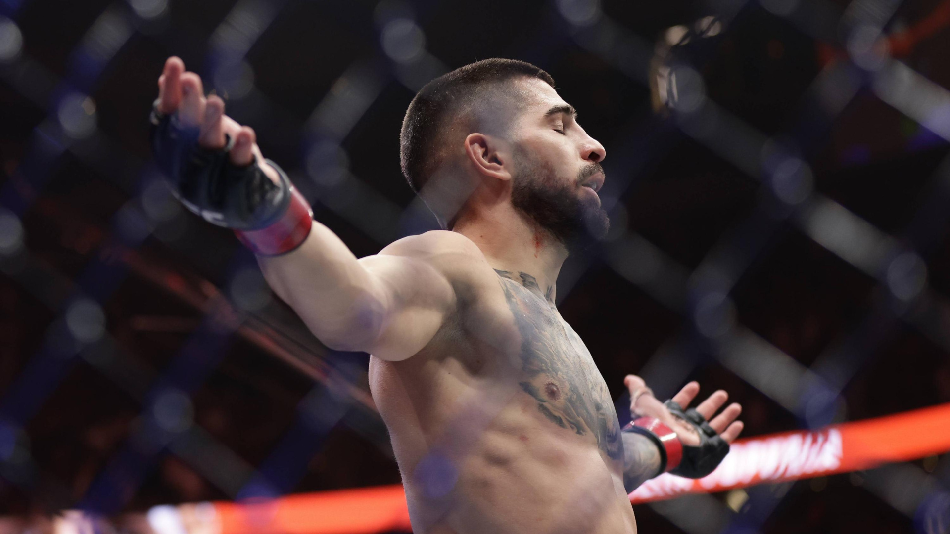 Ilia Topuria ataca al reserva de su combate en la Casa Blanca: "Es una comadreja que se esta gastando el dinero de su padre"