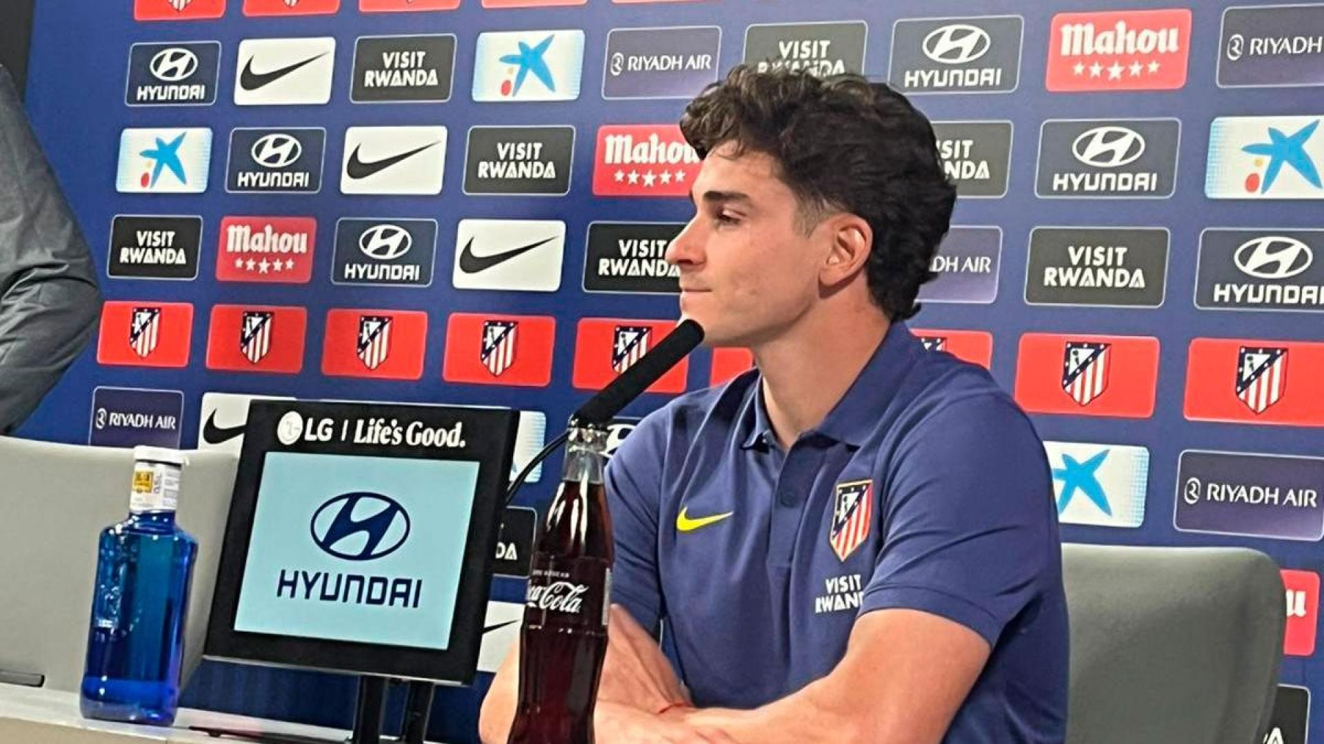 Julián Álvarez asegura que está "al cien por cien" y sobre su futuro apunta que "no puedo estar saliendo a aclarar o desmentir cualquier cosa que salga"