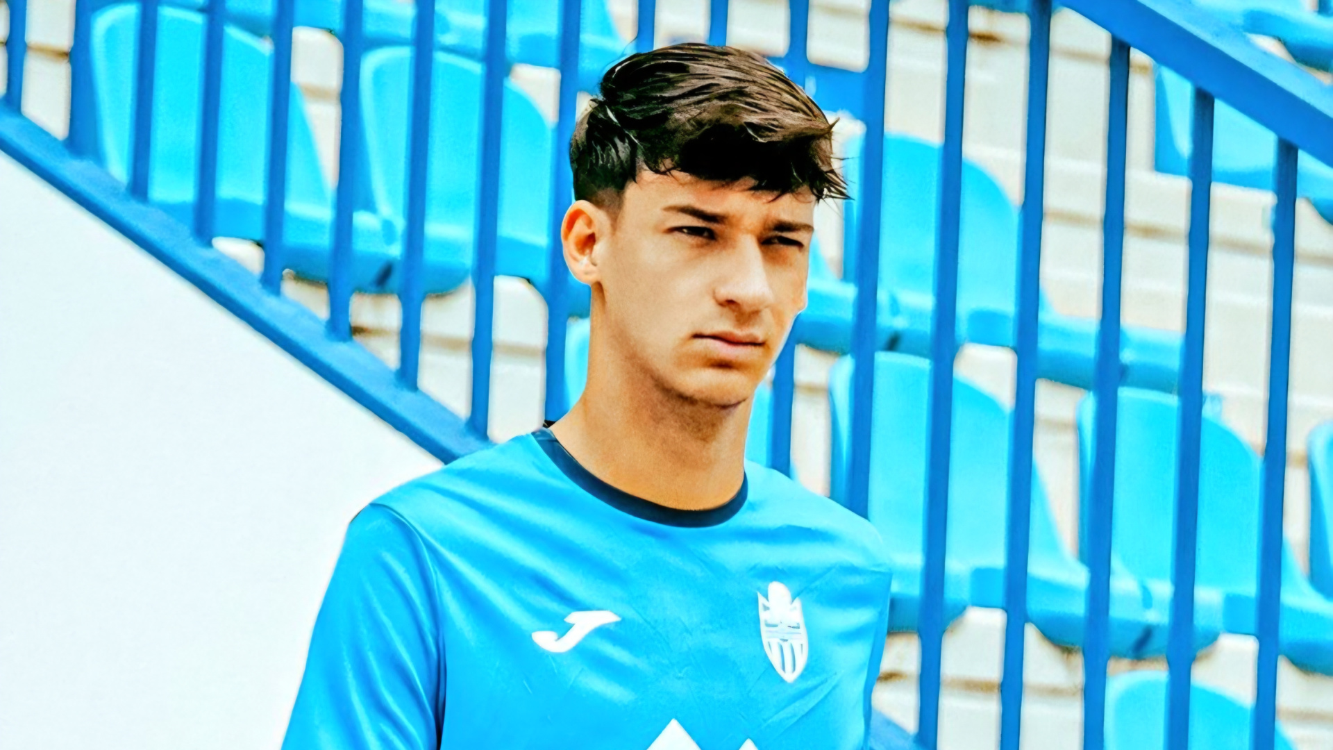 Julián Rivas, portero del Atlético Baleares, preparado para jugar ante ...