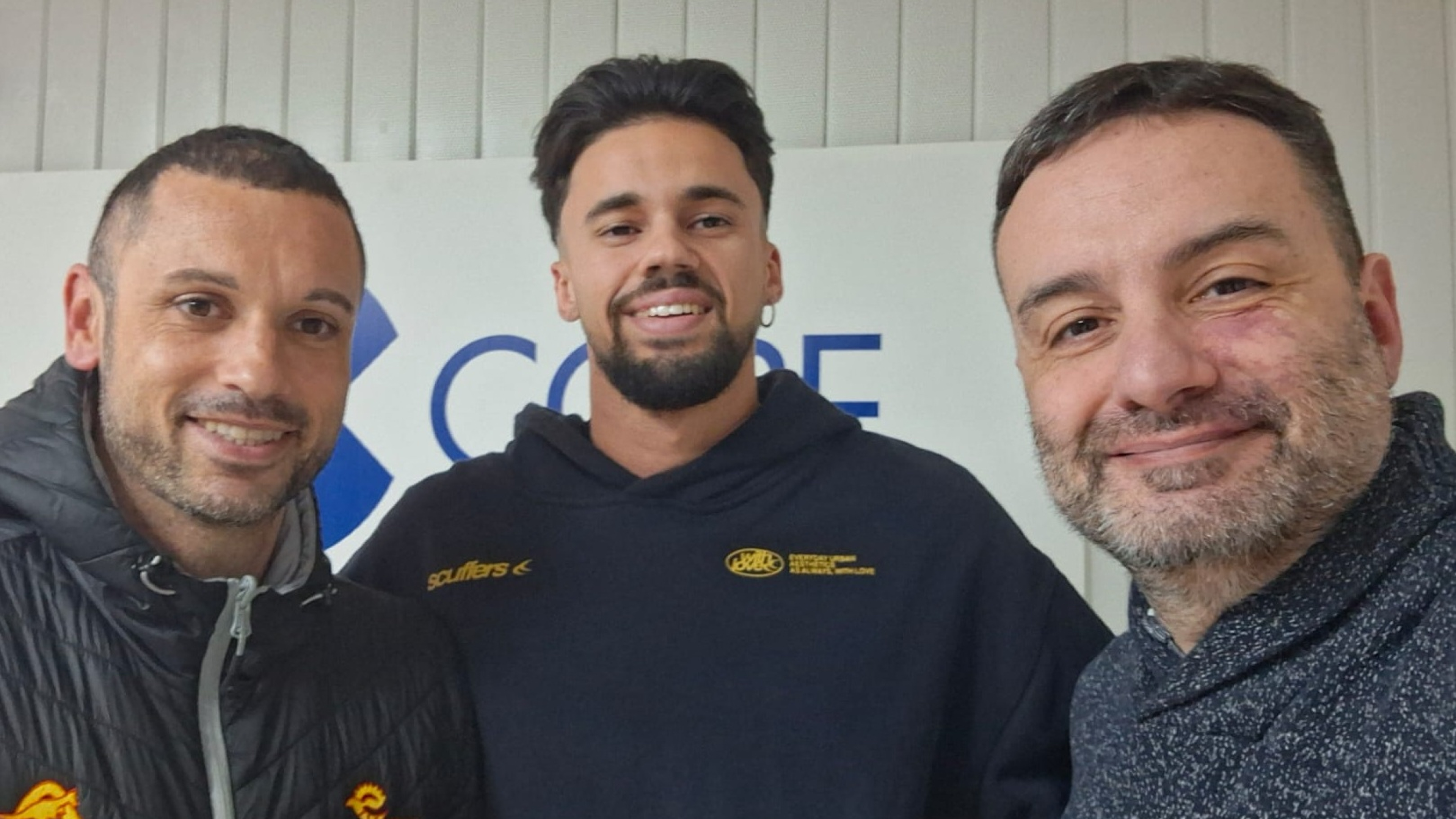 Isidro Leyva clama por el mal estado del material de pértiga en Almería mientras sueña con los Juegos Olímpicos de Los Ángeles